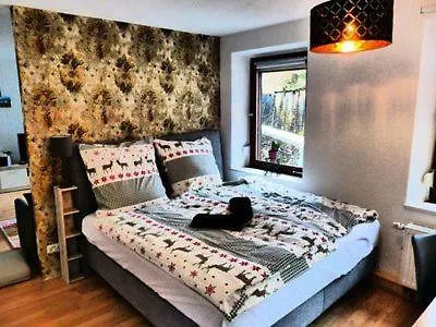 Casa Cornelius By Nature Flats Mit Traumhaftem Garten Trier